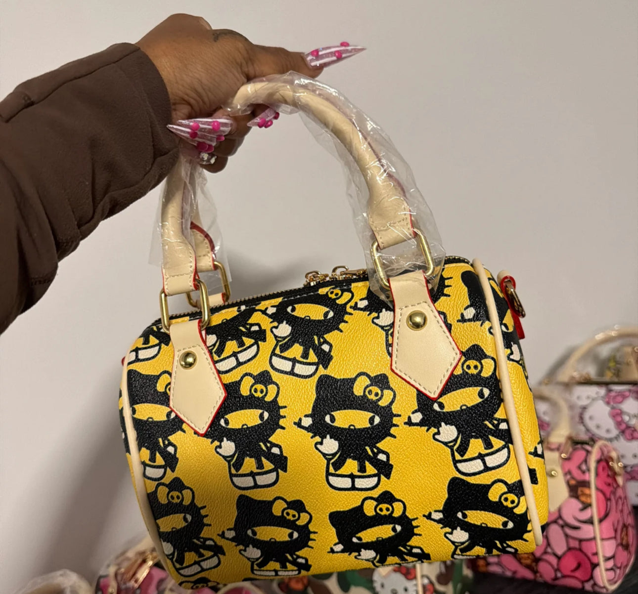 Small pillow bags (comes with a strap)
