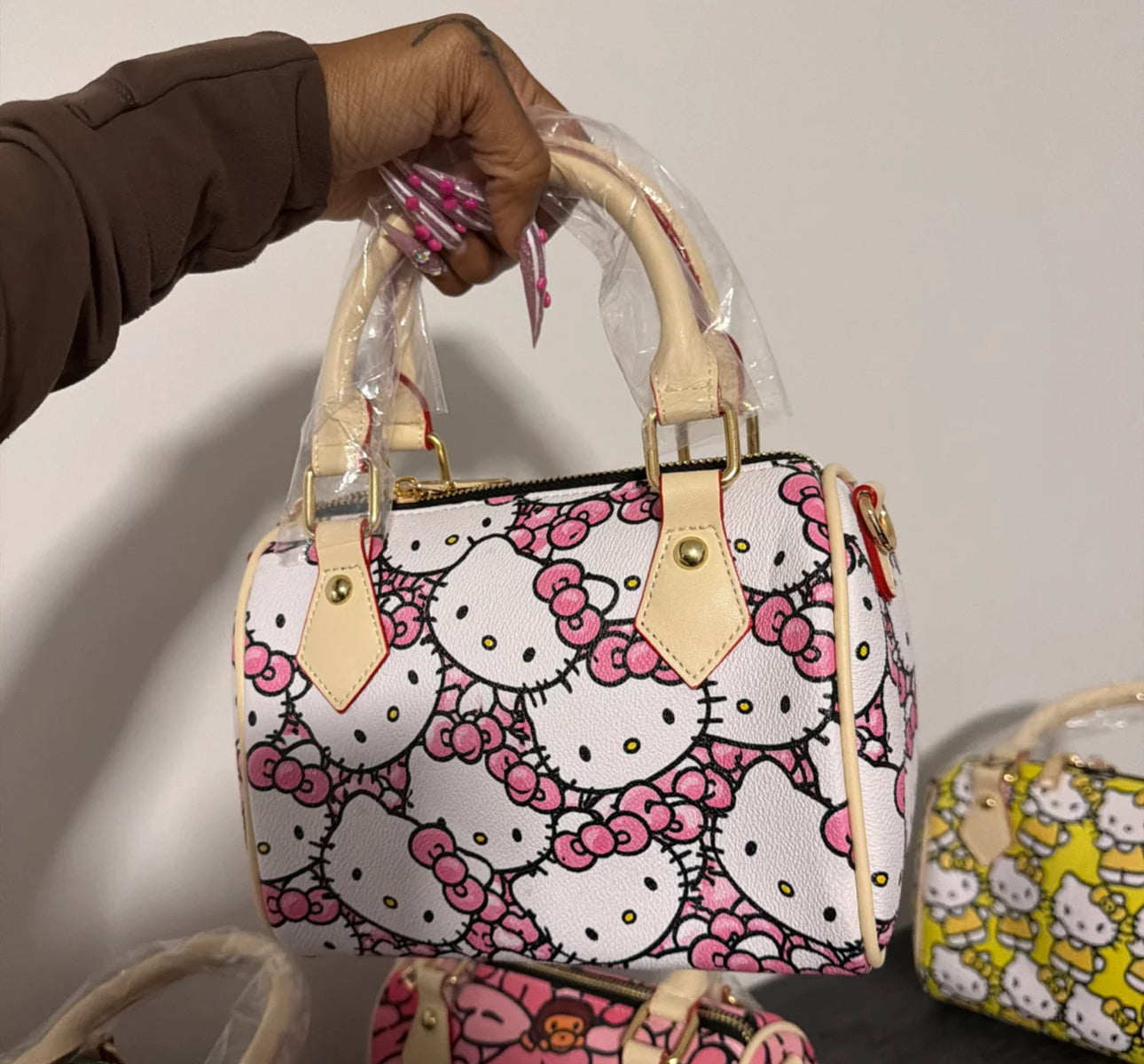 Small pillow bags (comes with a strap)