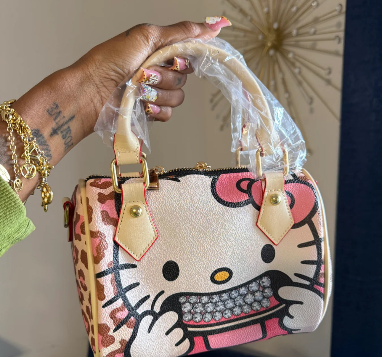 Small pillow bags (comes with a strap)