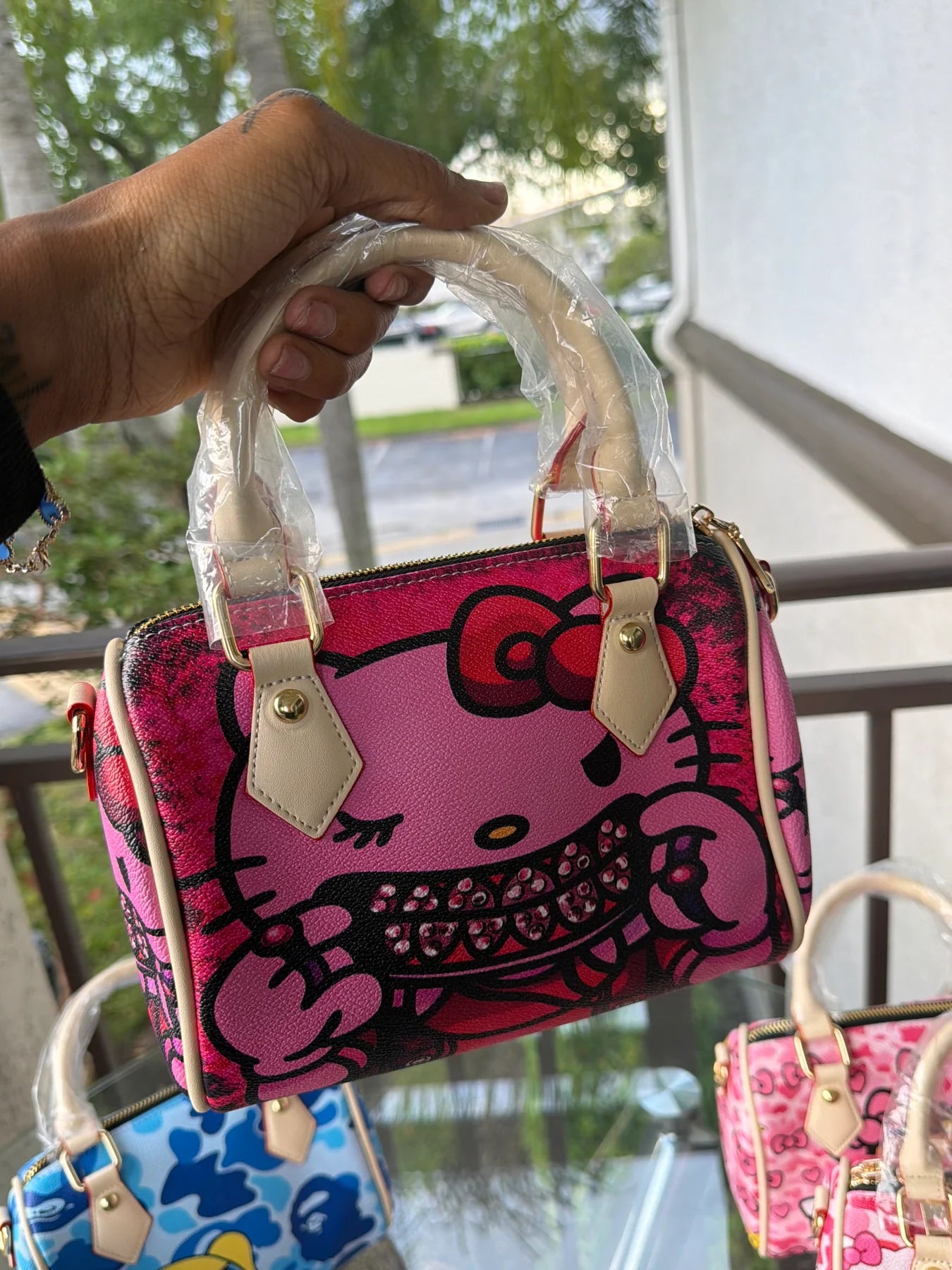 Small pillow bags (comes with a strap)